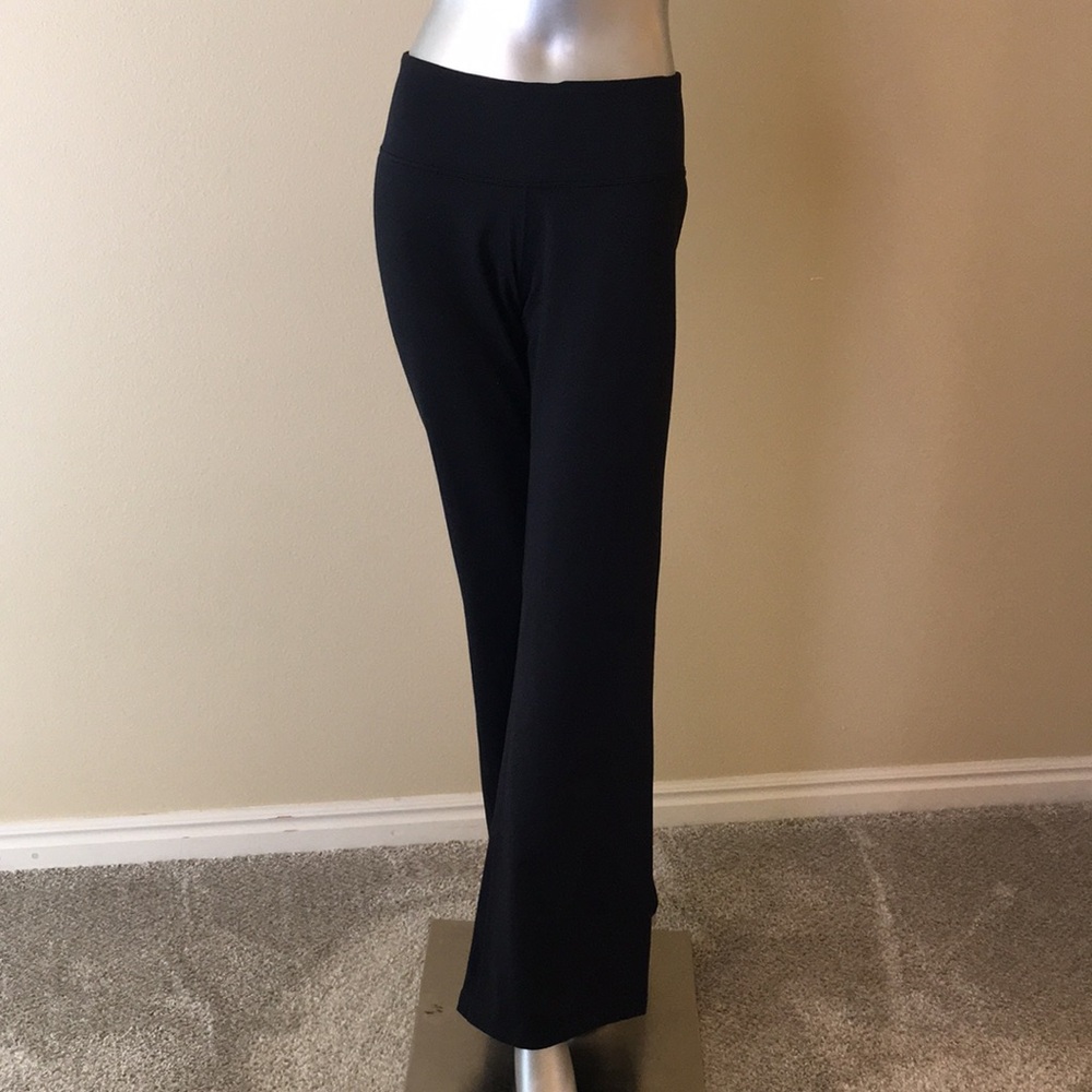COLUMBIA | Bootcut Mid-Rise Yoga Pants Solid Black 🖤